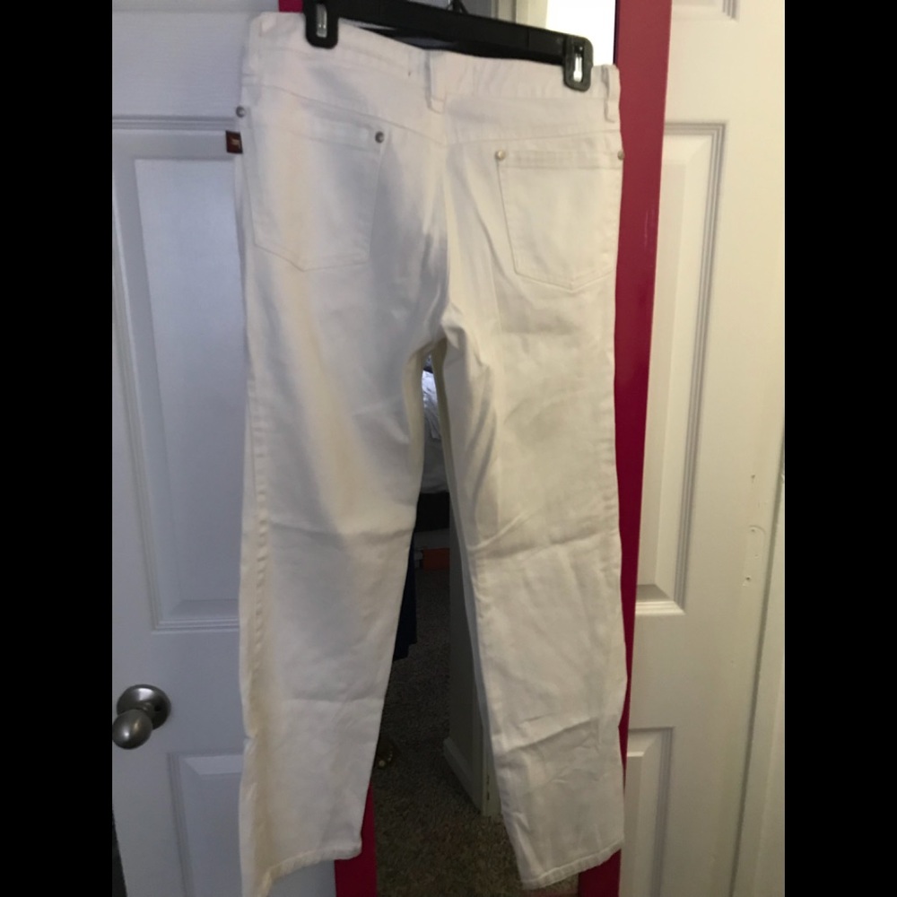 Basic white jeans - Picture 2 of 2